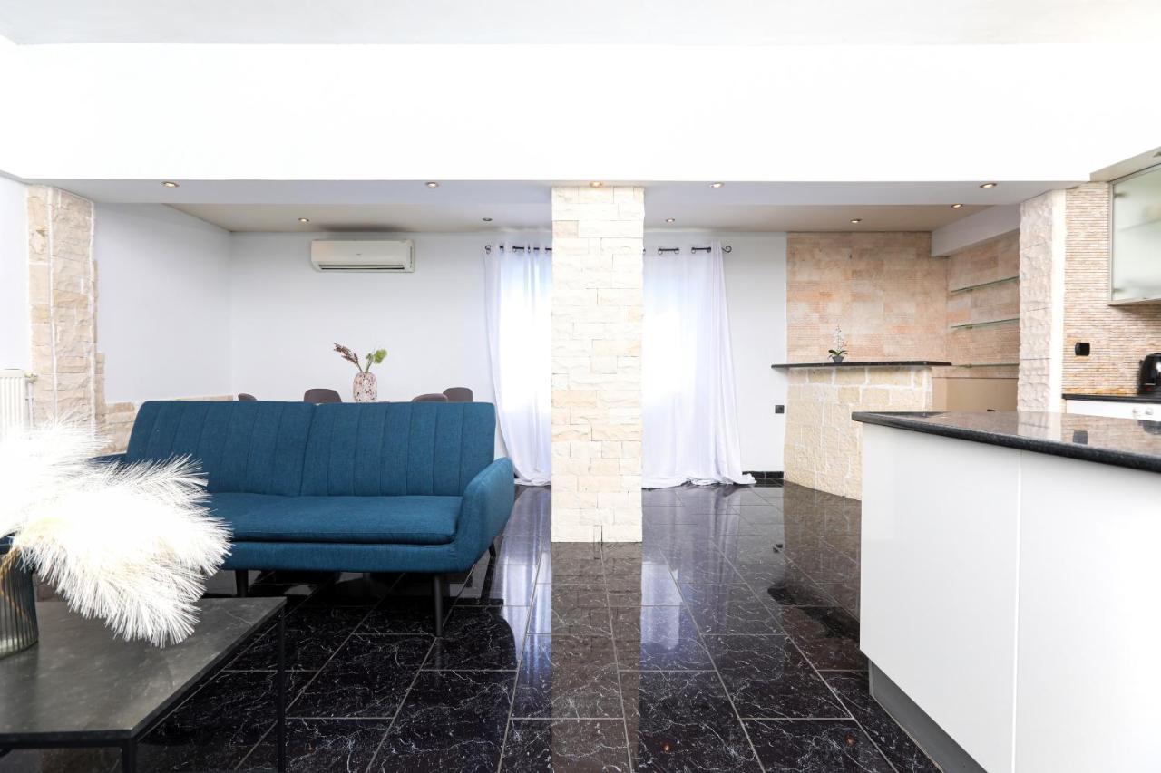 Luxury Apartments Christos Gouvia Exterior photo